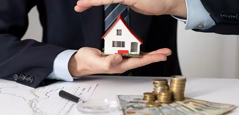 Who Do We Buy Houses From in Toledo, OH?